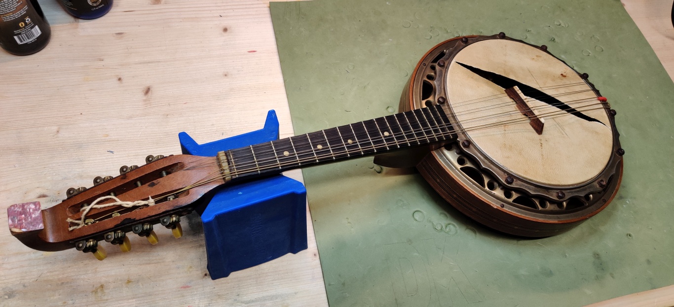mandolin-banjo